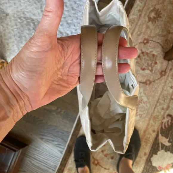 Beautiful Chanel nylon and leather tote bag - Picture 3 of 11